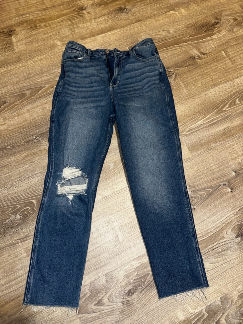 Hollister Ultra High Rise Mom Jeans